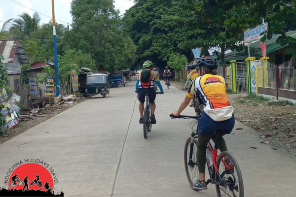 6 Days Hanoi Cycling To Ninh Binh and Sapa Mountain Tour