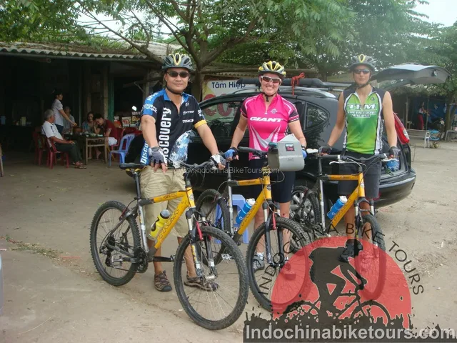 2 days Cycle Around Luang Prabang