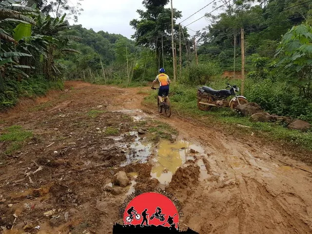 7 Days Sri Lanka Highlights on Two Wheels